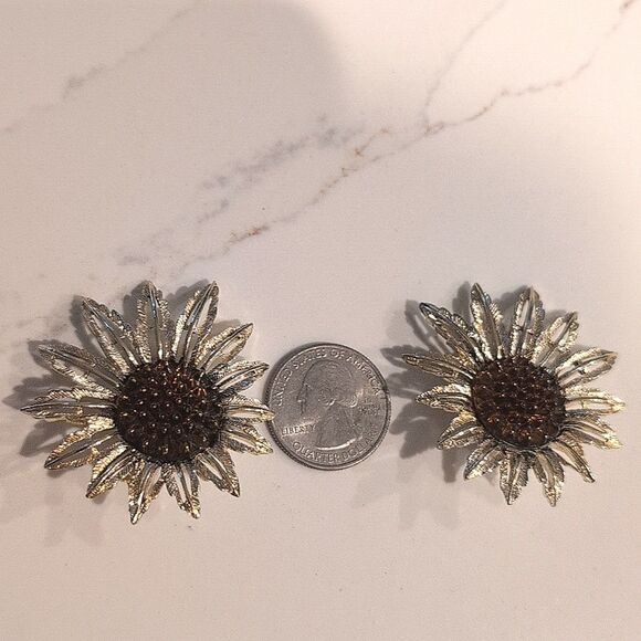 Vintage Sarah Coventry Large Star-Burst Clip On Earrings - Picture 10 of 12